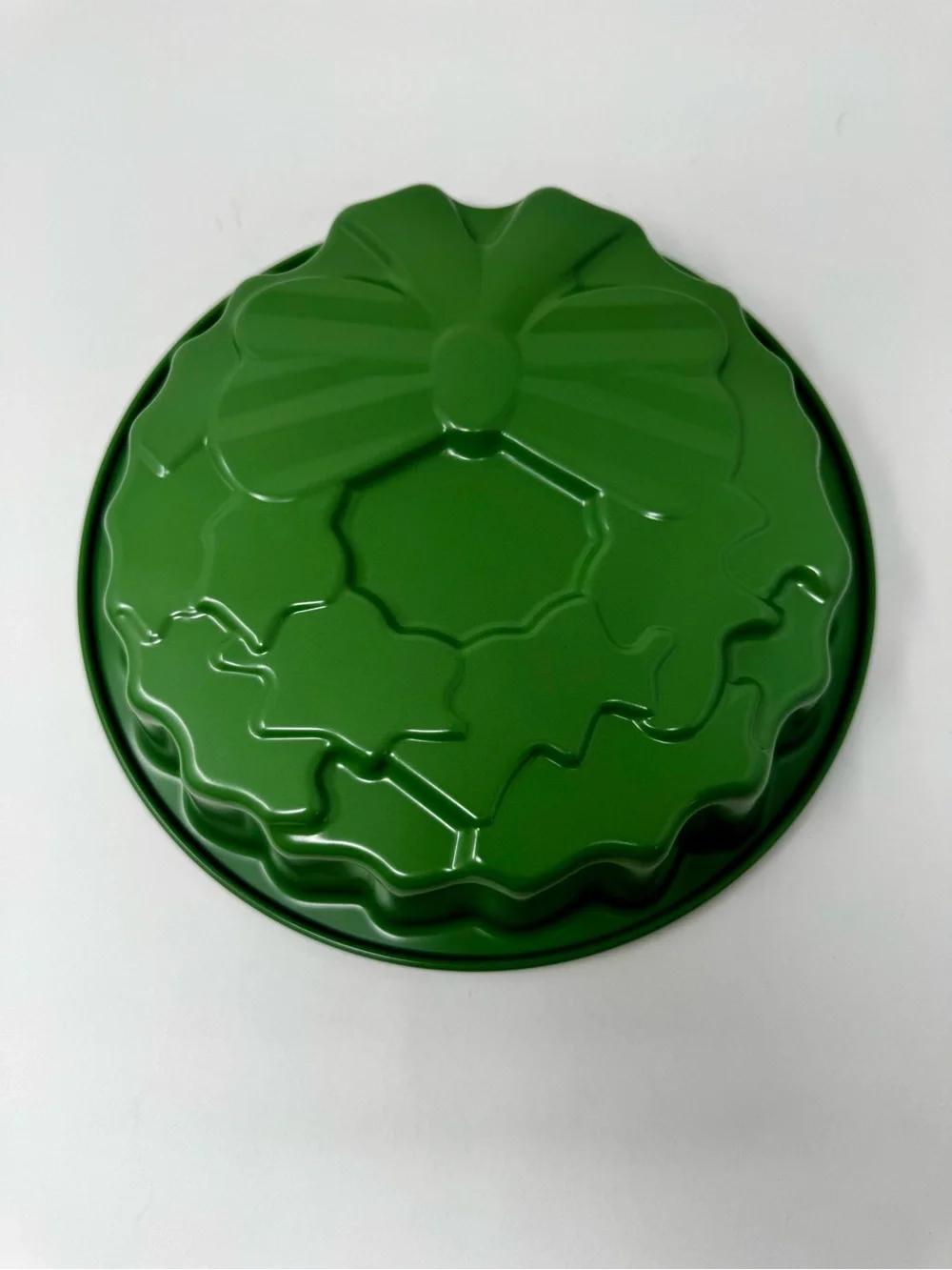 Nordic Ware Green Holiday Wreath Nonstick Baking Pan